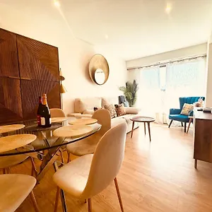 Bahia Luxurious Apartment, 3 Double Rooms, Free Parking, Terrace, Brand New , Saint-Sébastien Espagne